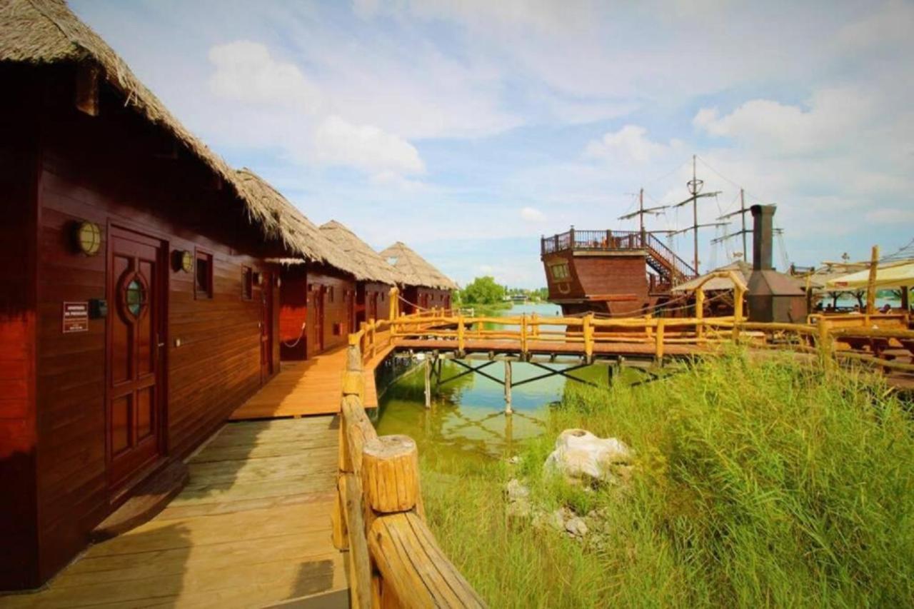 Overwater Cottage - Slovak Tahiti, Senec Luaran gambar