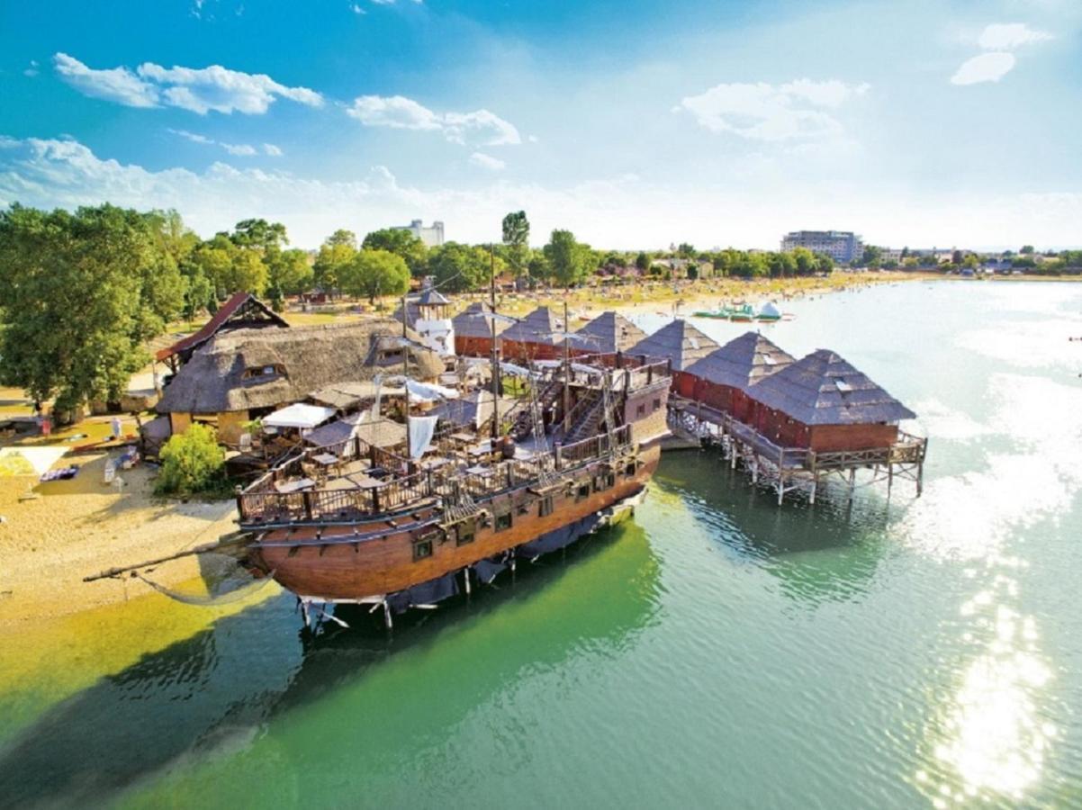 Overwater Cottage - Slovak Tahiti, Senec Luaran gambar