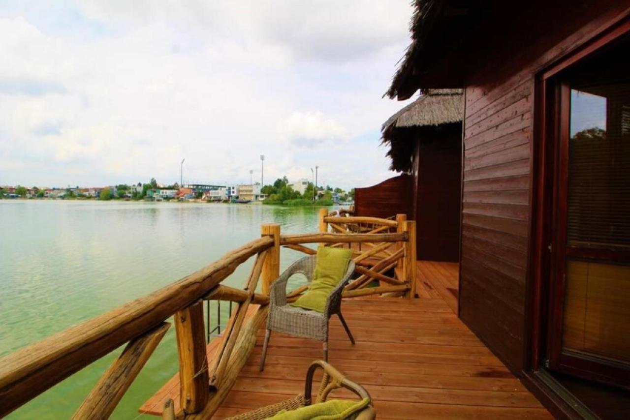Overwater Cottage - Slovak Tahiti, Senec Luaran gambar
